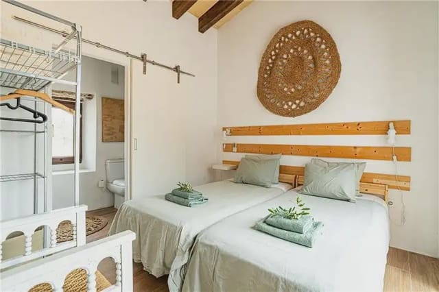 2 bedroom Finca/Country House for sale in Campanet with garage - € 595,000 (Ref: 9893394)