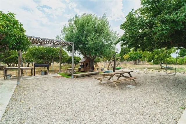 2 bedroom Finca/Country House for sale in Campanet with garage - € 595,000 (Ref: 9893394)