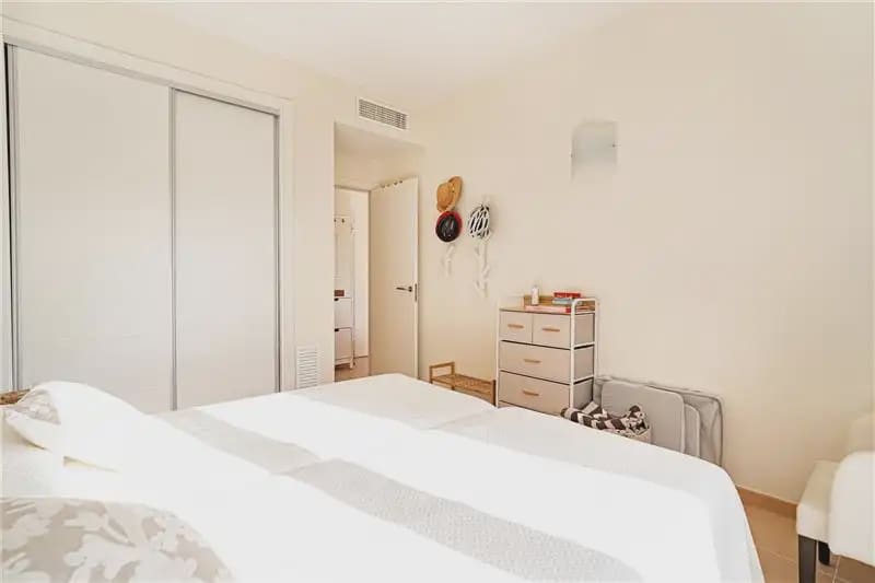 2 soverom Leilighet til salgs i Campos med svømmebasseng garasje - € 590 000 (Ref: 9893399)