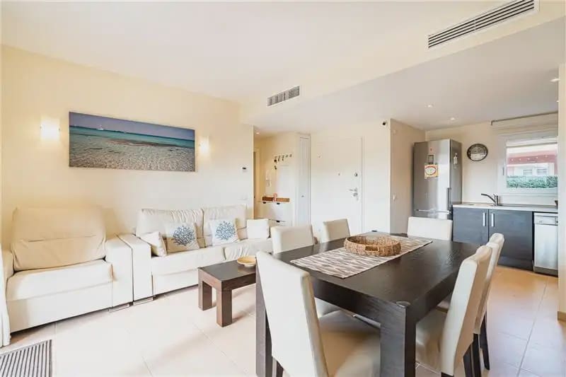 2 soverom Leilighet til salgs i Campos med svømmebasseng garasje - € 590 000 (Ref: 9893399)