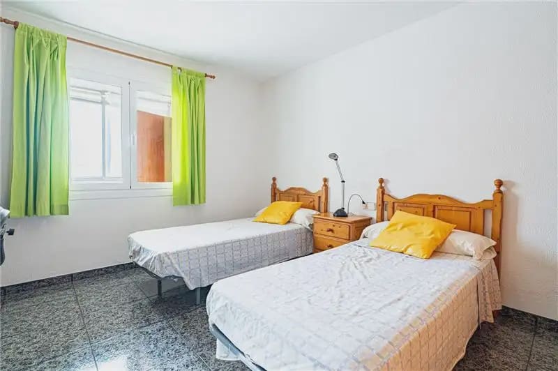 4 bedroom Penthouse for sale in Palma de Mallorca with garage - € 535,000 (Ref: 9893400)