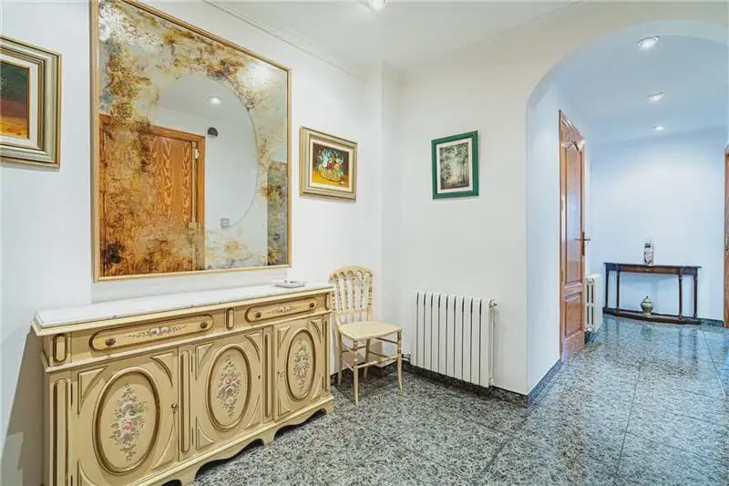 4 bedroom Penthouse for sale in Palma de Mallorca with garage - € 535,000 (Ref: 9893400)