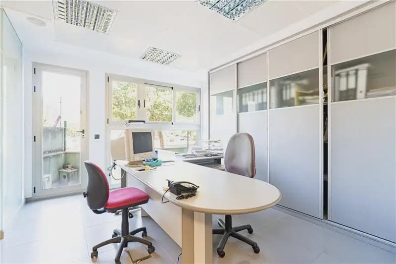 Comercial para venda em Palma de Mallorca - 340 000 € (Ref: 9893402)