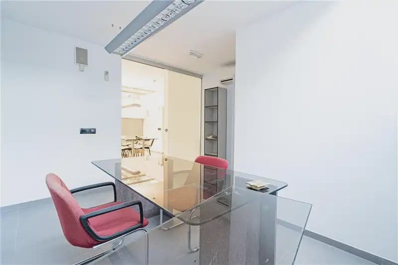 Comercial para venda em Palma de Mallorca - 340 000 € (Ref: 9893402)