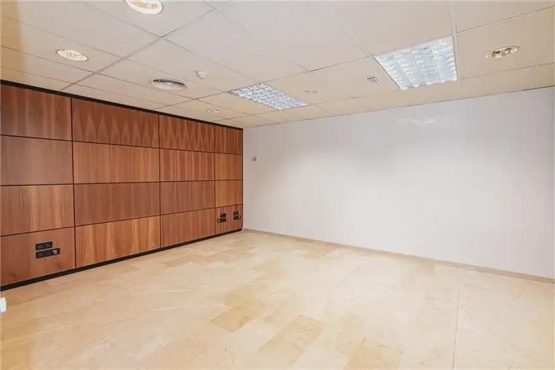 Oficina en Palma de Mallorca en alquiler con garaje - 2.900 € (Ref: 9893405)