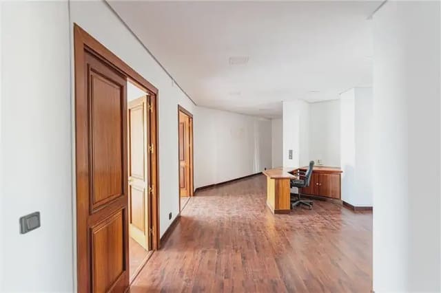 Biuro do wynajęcia w Plaça dels Patins, Palma de Mallorca - 1 900 € (Ref: 9893407)