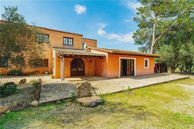 7 bedroom Finca/Country House for sale in Algaida with pool garage - € 3,400,000 (Ref: 9893408)