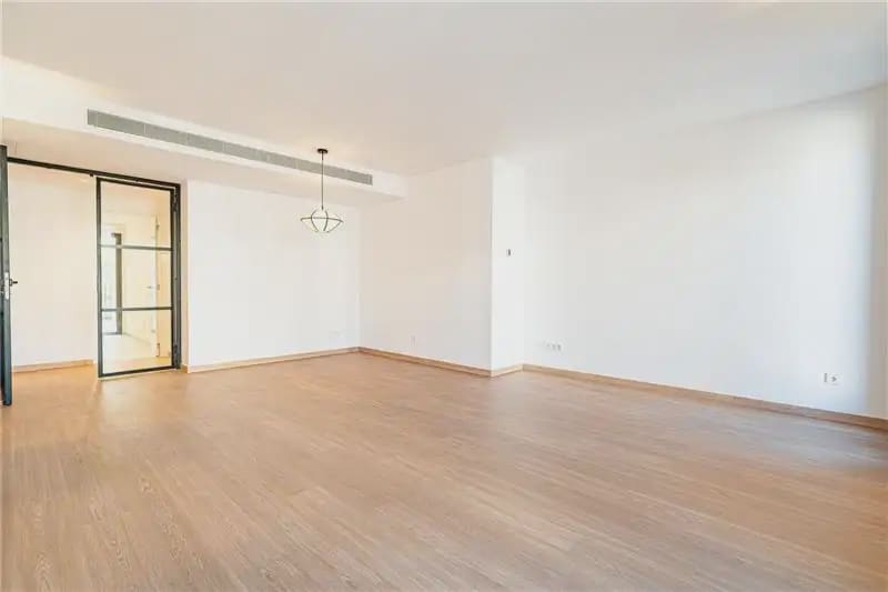 Piso de 3 habitaciones en Palma de Mallorca en alquiler con garaje - 2.500 € (Ref: 9893409)