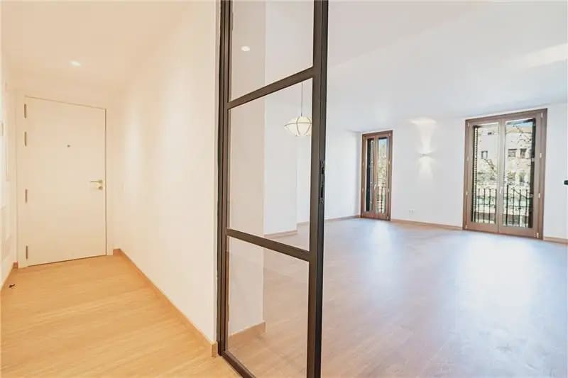 Piso de 3 habitaciones en Palma de Mallorca en alquiler con garaje - 2.500 € (Ref: 9893409)