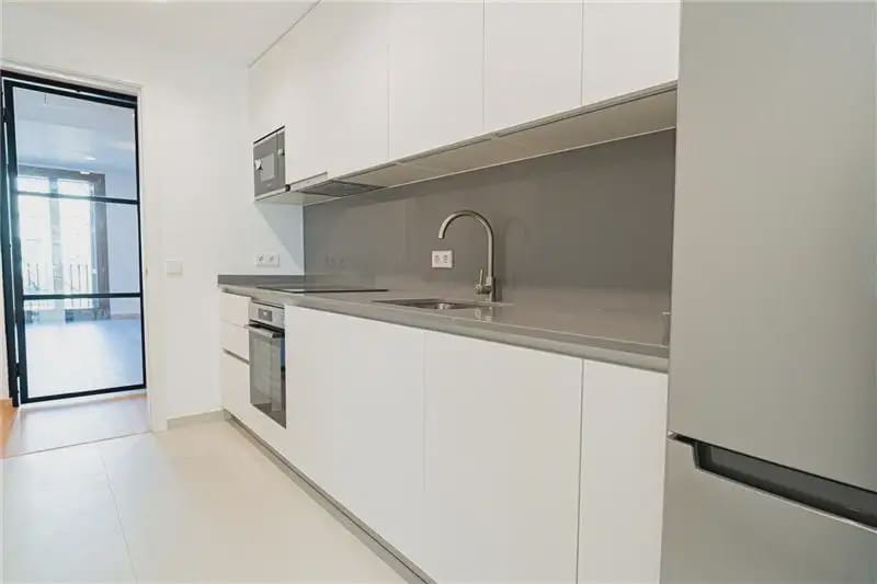 Piso de 3 habitaciones en Palma de Mallorca en alquiler con garaje - 2.500 € (Ref: 9893409)