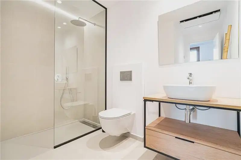 Piso de 3 habitaciones en Palma de Mallorca en alquiler con garaje - 2.500 € (Ref: 9893409)