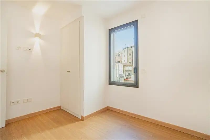Piso de 3 habitaciones en Palma de Mallorca en alquiler con garaje - 2.500 € (Ref: 9893409)