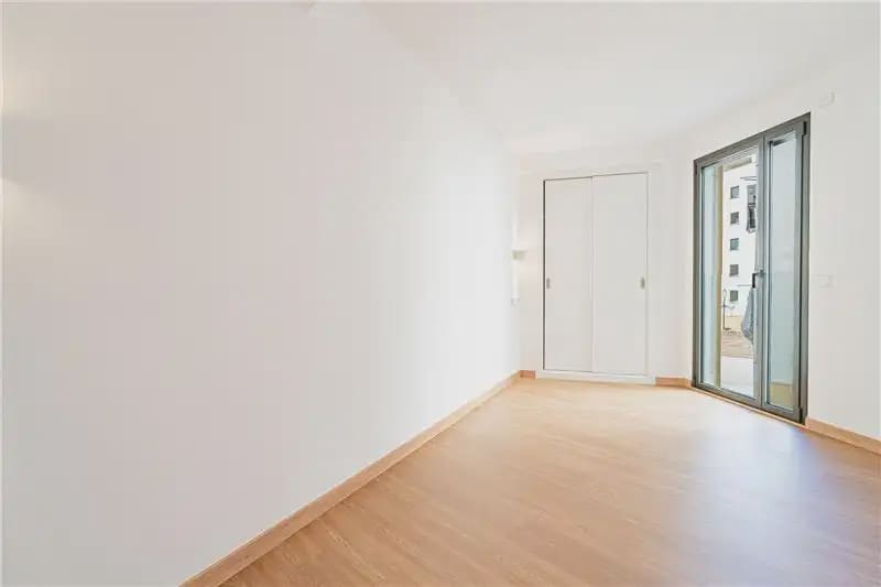 Piso de 3 habitaciones en Palma de Mallorca en alquiler con garaje - 2.500 € (Ref: 9893409)