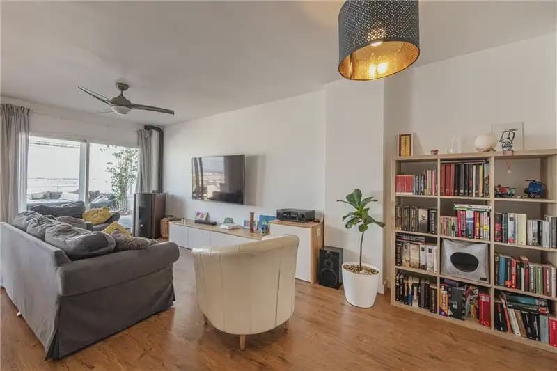 3 bedroom Penthouse for sale in Palma de Mallorca with garage - € 599,000 (Ref: 9893412)