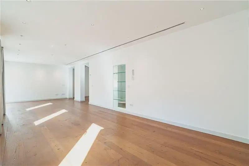 3 bedroom Flat for sale in Palma de Mallorca - € 1,750,000 (Ref: 9893413)