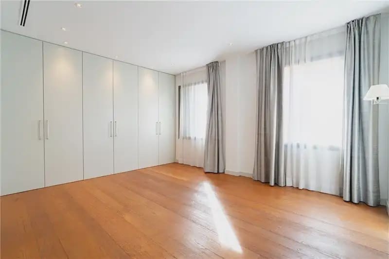 3 bedroom Flat for sale in Palma de Mallorca - € 1,750,000 (Ref: 9893413)