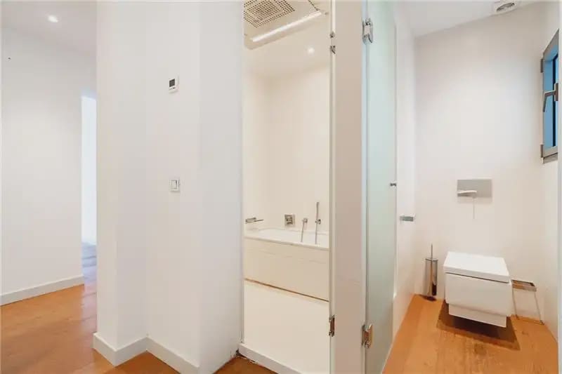 3 bedroom Flat for sale in Palma de Mallorca - € 1,750,000 (Ref: 9893413)