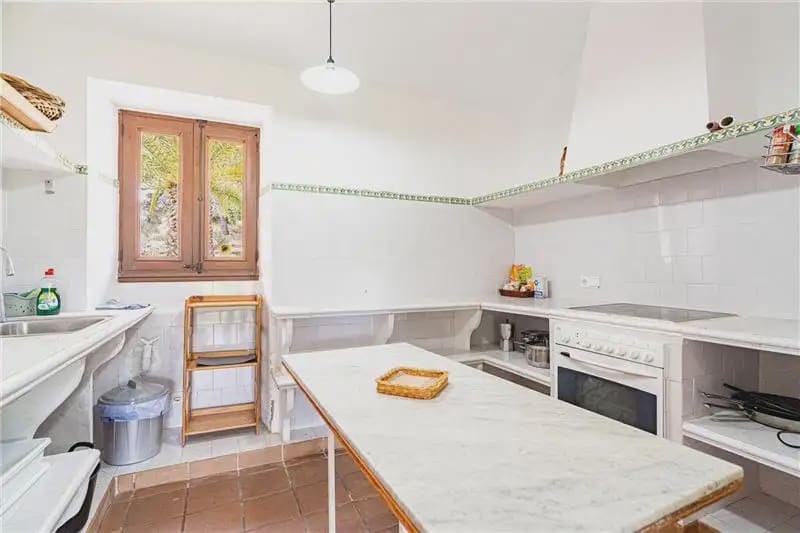 3 makuuhuone Maalaistalo myytävänä paikassa Calvia mukana uima-altaan 
autotalli - 1 575 000 € (Ref: 9893414)