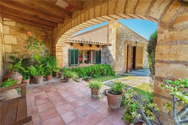 3 bedroom Finca/Country House for sale in Son Servera with garage - € 789,000 (Ref: 9893418)