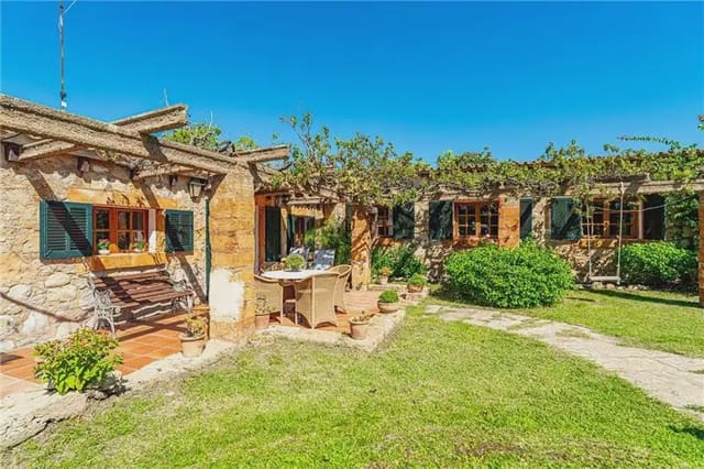 3 bedroom Finca/Country House for sale in Son Servera with garage - € 789,000 (Ref: 9893418)