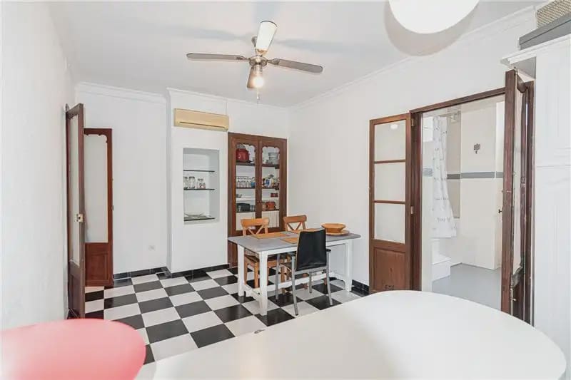 3 bedroom Flat for sale in Palma de Mallorca - € 575,000 (Ref: 9893421)