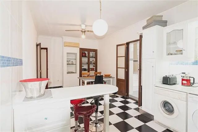 3 bedroom Flat for sale in Jaume III, Palma de Mallorca - € 575,000 (Ref: 9893421)