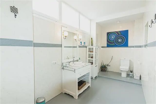 3 bedroom Flat for sale in Jaume III, Palma de Mallorca - € 575,000 (Ref: 9893421)