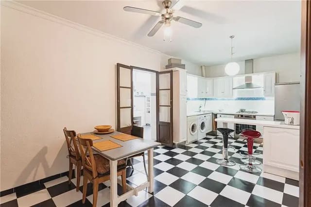 3 bedroom Flat for sale in Jaume III, Palma de Mallorca - € 575,000 (Ref: 9893421)
