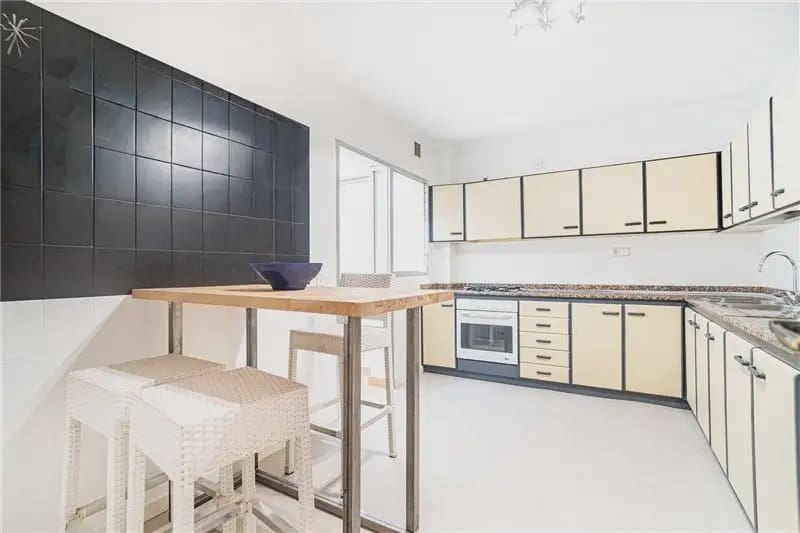 4 quarto Apartamento para venda em Palma de Mallorca com garagem - 450 000 € (Ref: 9893423)