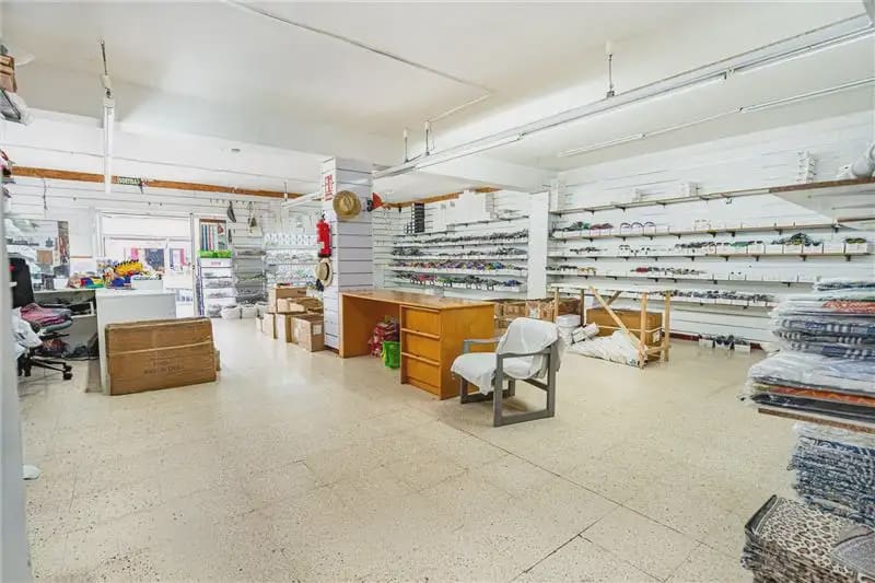 Commercieel te koop in Palma de Mallorca - € 290.000 (Ref: 9893425)