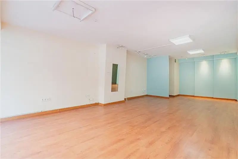 Commercial for sale in Palma de Mallorca - € 450,000 (Ref: 9893429)