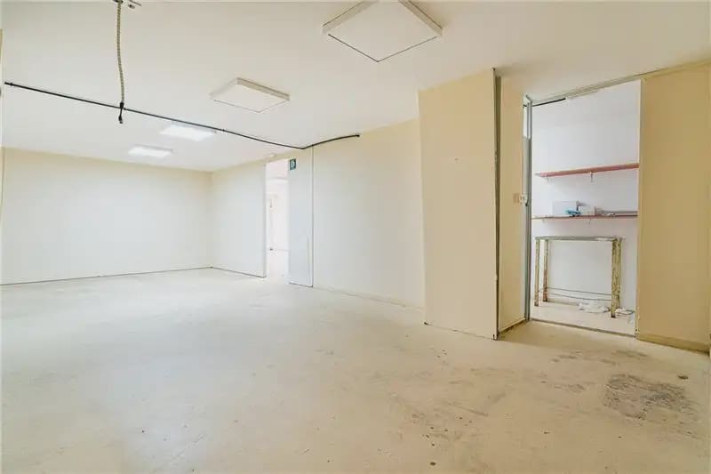 Commercial for sale in Palma de Mallorca - € 450,000 (Ref: 9893429)