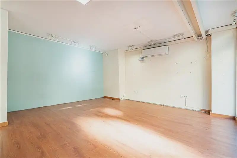 Commercial for sale in Palma de Mallorca - € 450,000 (Ref: 9893429)