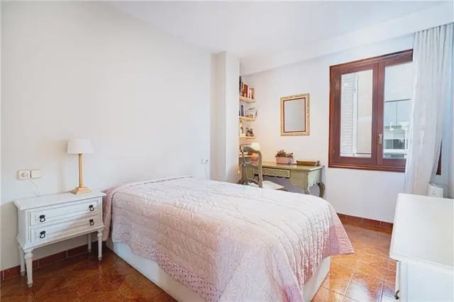 Piso de 4 habitaciones en El Jonquet, Palma de Mallorca en venta - 540.000 € (Ref: 9893436)