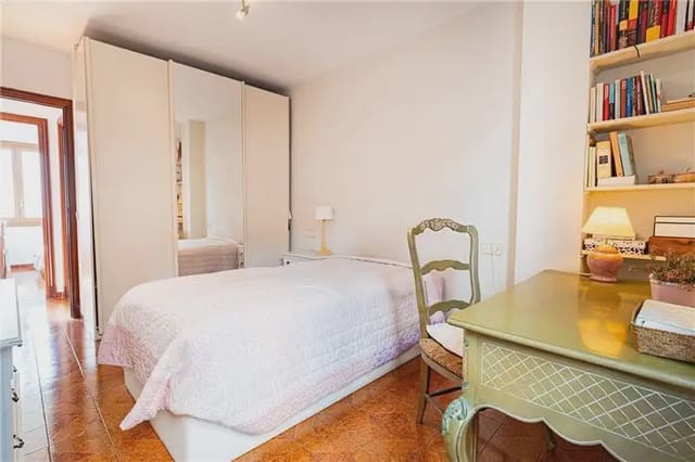 Piso de 4 habitaciones en El Jonquet, Palma de Mallorca en venta - 540.000 € (Ref: 9893436)