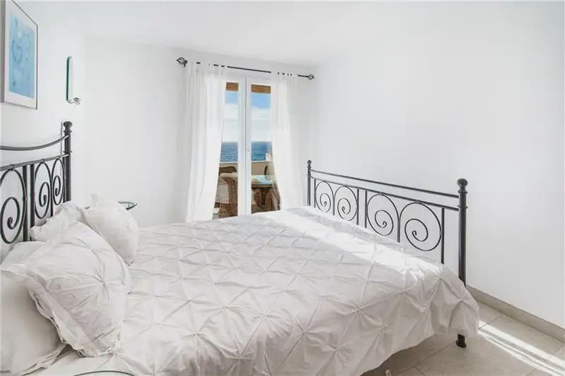 3 sypialnia Apartament przy plaży na sprzedaż w Calvia z basenem garażem - 1 475 000 € (Ref: 9893439)