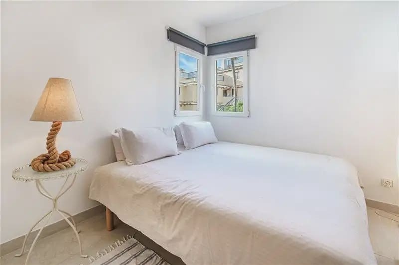 3 sypialnia Apartament przy plaży na sprzedaż w Calvia z basenem garażem - 1 475 000 € (Ref: 9893439)
