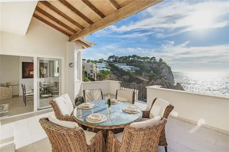 3 sypialnia Apartament przy plaży na sprzedaż w Calvia z basenem garażem - 1 475 000 € (Ref: 9893439)