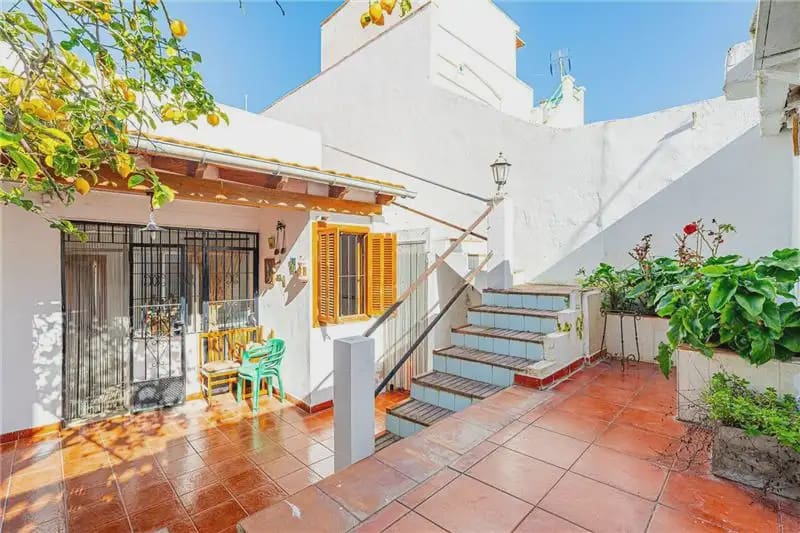 3 bedroom Bungalow for sale in Palma de Mallorca - € 536,000 (Ref: 9893440)
