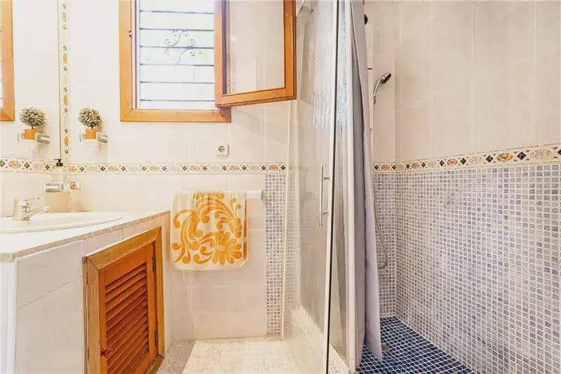 3 bedroom Bungalow for sale in Palma de Mallorca - € 536,000 (Ref: 9893440)