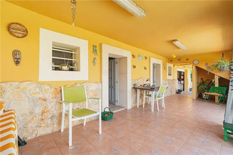 5 bedroom Villa for sale in Llucmajor with pool garage - € 950,000 (Ref: 9893453)