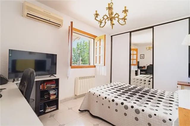 Chalet de 5 habitaciones en Sa Torre (Llucmajor), Llucmajor en venta con piscina garaje - 950.000 € (Ref: 9893453)