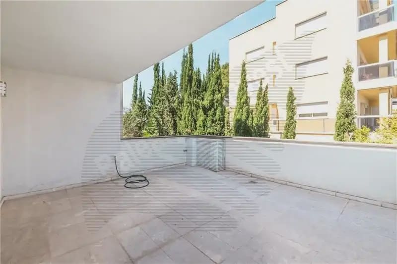 Appartement de 2 chambres à louer à Palma de Mallorca avec piscine garage - 2 000 € (Ref: 9893460)