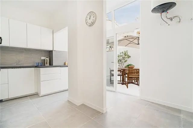 2 soveværelse Lejlighed til salg i Santa Catalina, Palma de Mallorca - € 485.000 (Ref: 9893478)