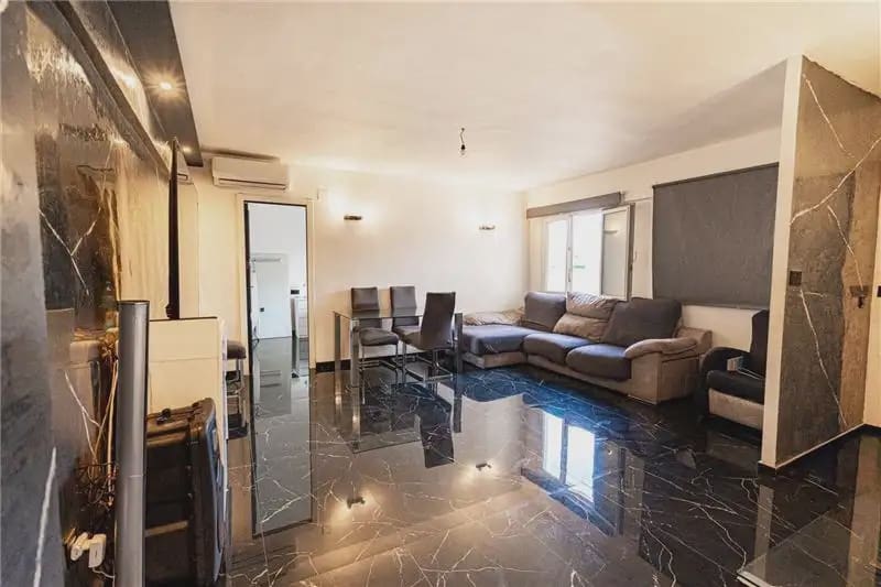 Ático de 3 habitaciones en Palma de Mallorca en venta - 357.000 € (Ref: 9893495)