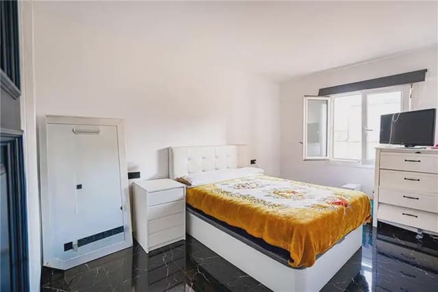 Ático de 3 habitaciones en Son Roca, Palma de Mallorca en venta - 357.000 € (Ref: 9893495)