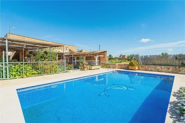 6 bedroom Villa for sale in Santa María del Camí with pool garage - € 850,000 (Ref: 9893496)