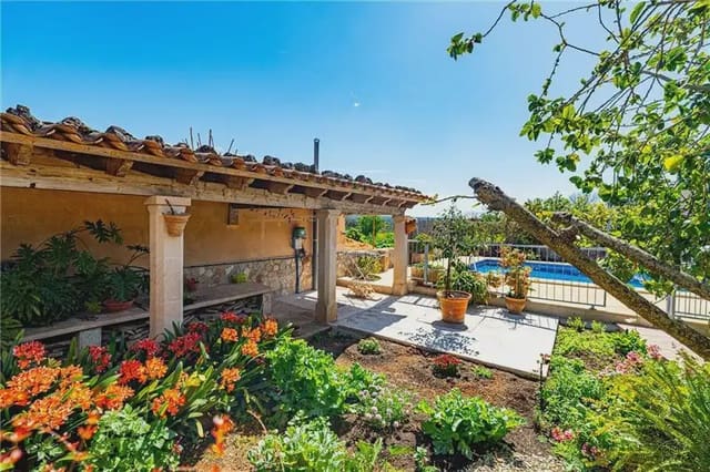 6 bedroom Villa for sale in Santa María del Camí with pool garage - € 850,000 (Ref: 9893496)