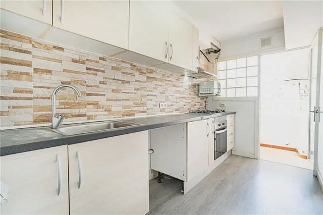 3 soveværelse Lejlighed til salg i Santa Catalina, Palma de Mallorca - € 425.000 (Ref: 9893498)