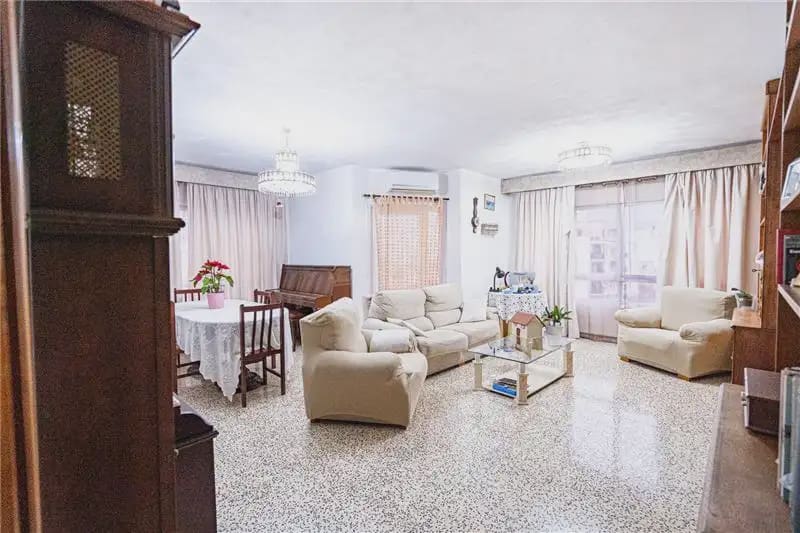 3 soveværelse Lejlighed til salg i Palma de Mallorca med garage - € 690.000 (Ref: 9893503)